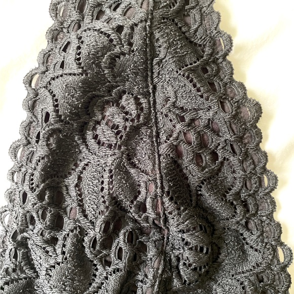 Black Lace Halter Bralette -Aerie (size medium) - Picture 3 of 3
